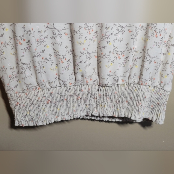 Paper Crane Large flutter sleeve sinched elastic waist fine floral blouse cream - Picture 2 of 8